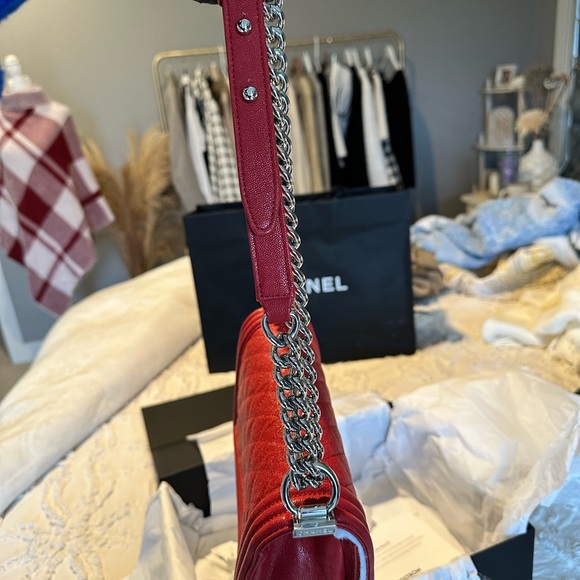 💯 Authentic Chanel Caviar quilted boy medium flap - Picture 4 of 12